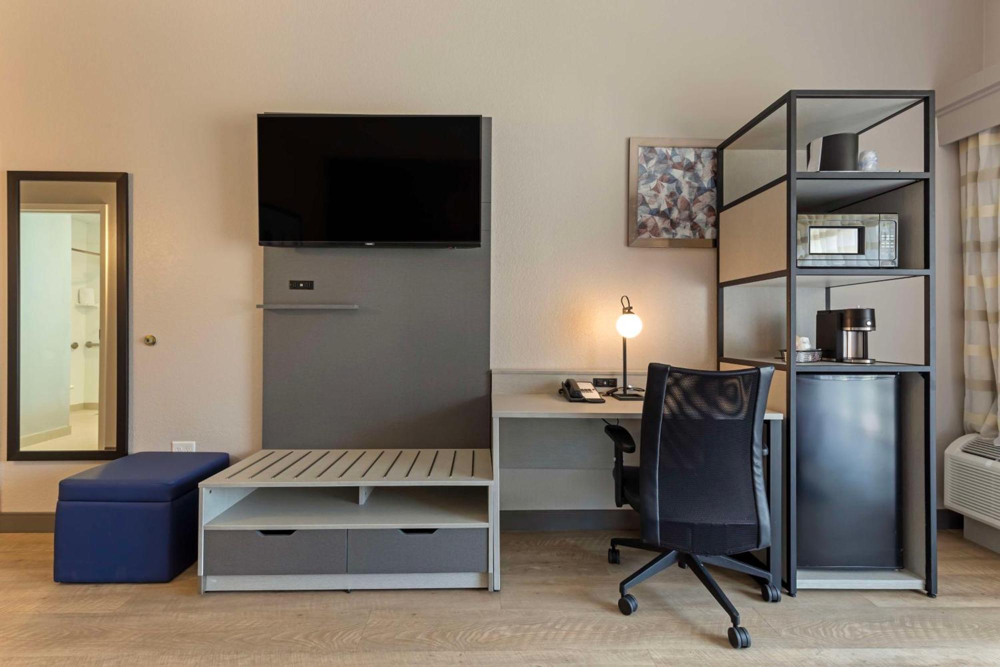 Western Worth North 3* Fort Worth